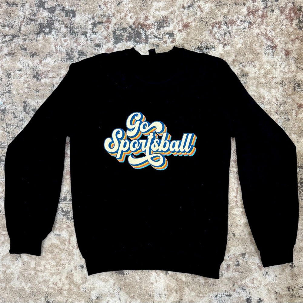 Go Sportsball Seeatshirt, size adult small.